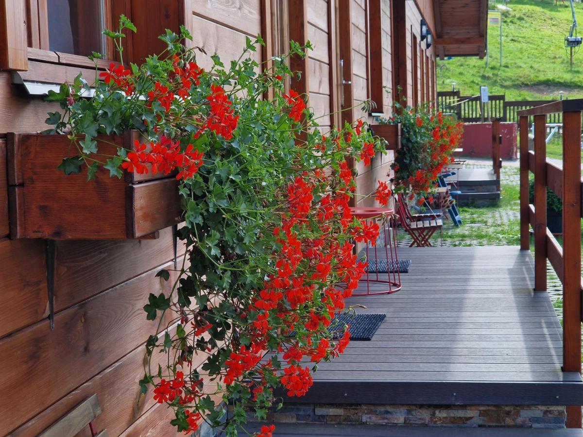 Sport-hotel Šibeniční vrch Mnichovice Exterior foto