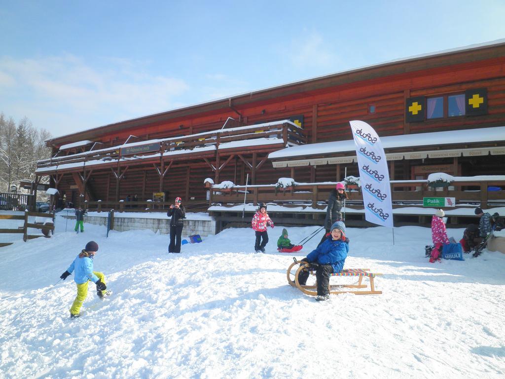 Sport-hotel Šibeniční vrch Mnichovice Exterior foto