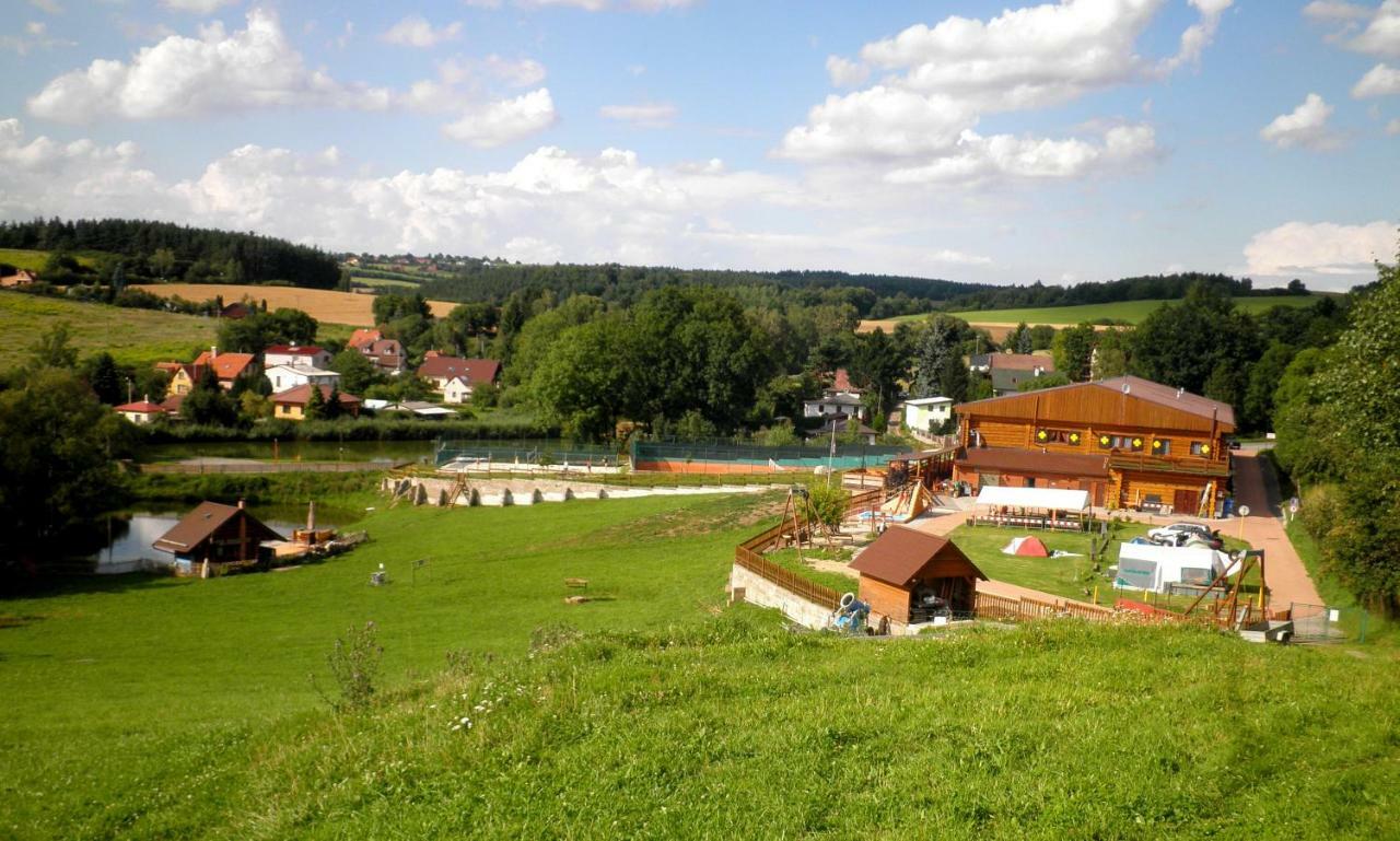 Sport-hotel Šibeniční vrch Mnichovice Exterior foto